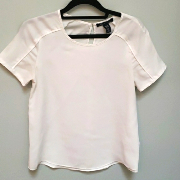 3 Tops Size XS / Kenneth Col, Banana Republic, Mine - Picture 4 of 8
